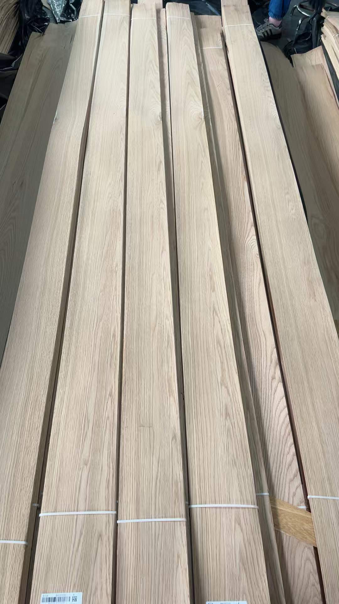 Noce Nero veneer — Flower grain